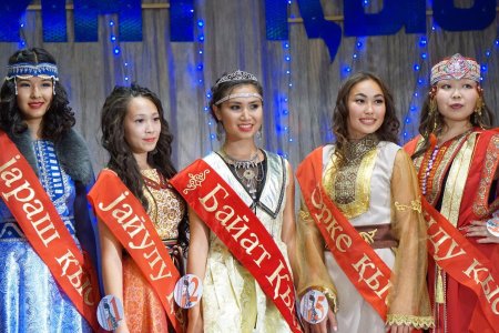 Алтайская девочка