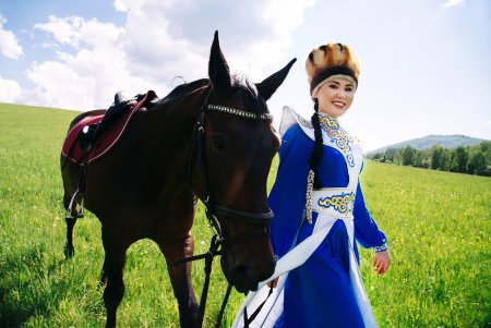 Алтайский народный костюм чегедек