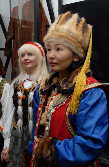 Алтайский национальный костюм чегедек