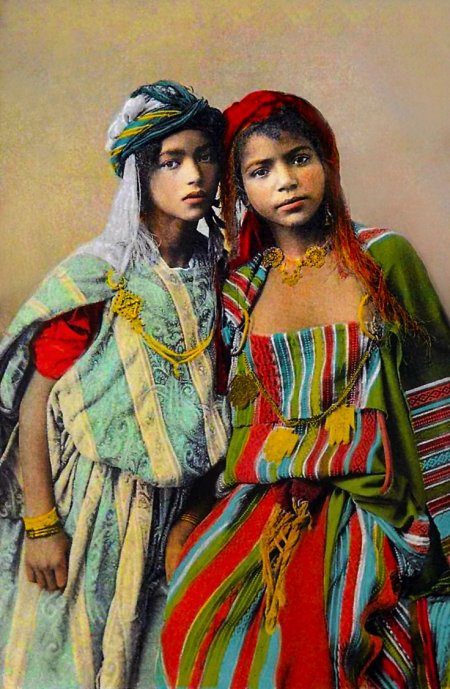 Национальные костюмы алжирцев