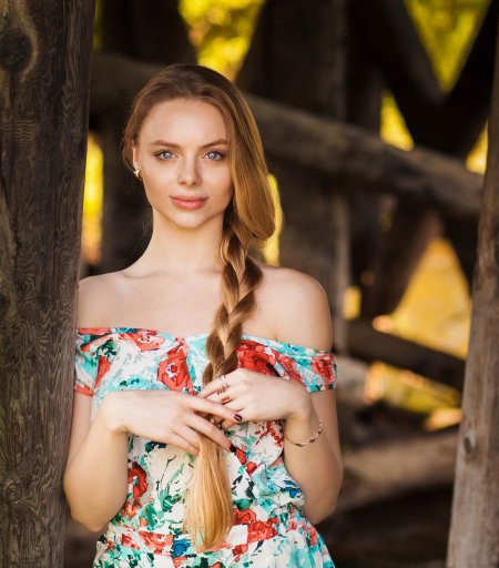 Девушка Оса