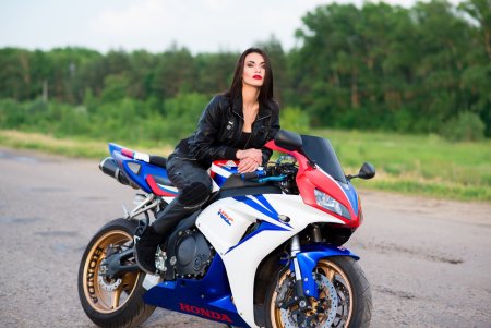 Симпатичные девушки Курска