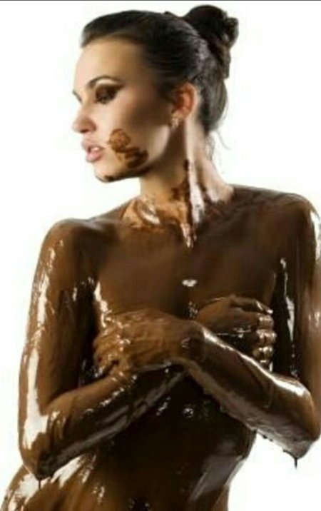 Девушки в масле