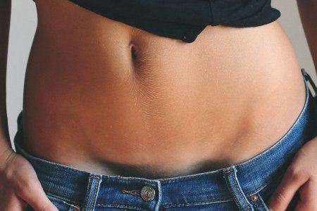 Девичий животик