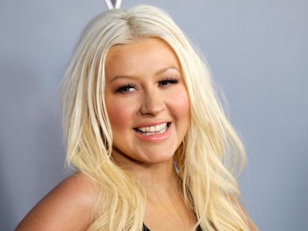 Кристина Агилера блонд