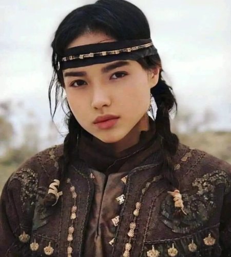 Монголы внешность женщины