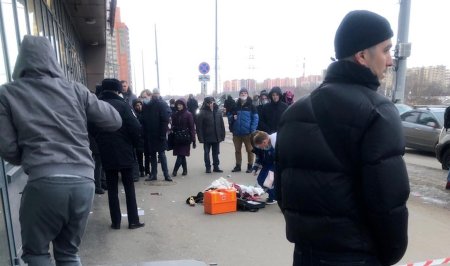 Девушка выбросилась из окна в Мурино