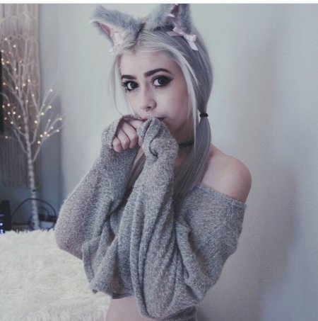 Красивые девушки с ушками