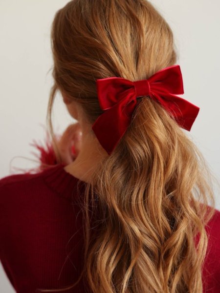 Прическа с бантиками для девочки