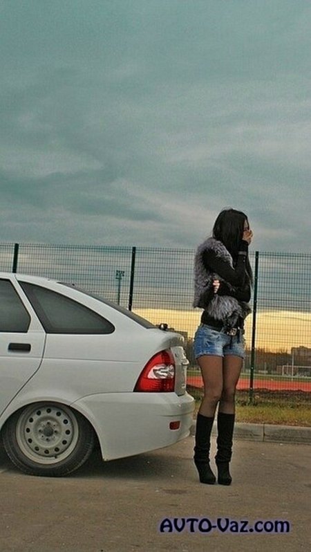 Девушка на приоре