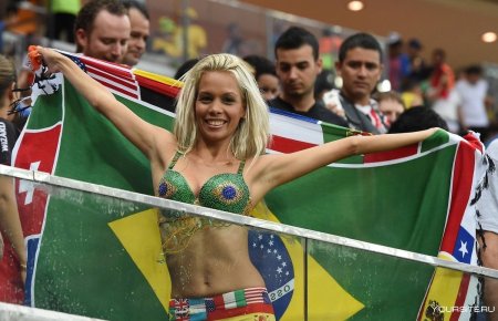 Болельщицы сборной Бразилии