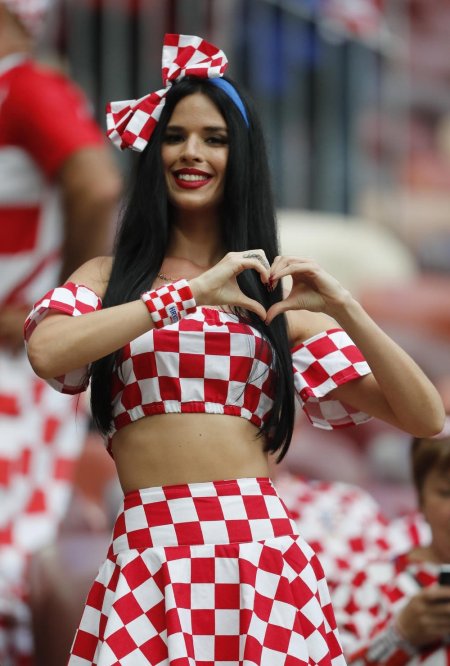 Хорватские девушки болельщицы