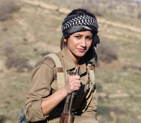 Азия Рамазан Антар