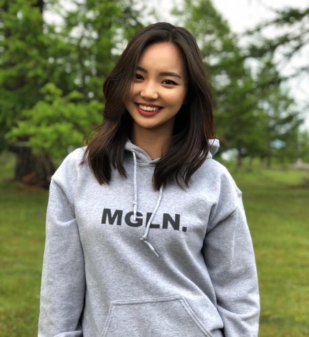 Монгольские девушки