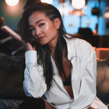 Красивые монгольские актрисы