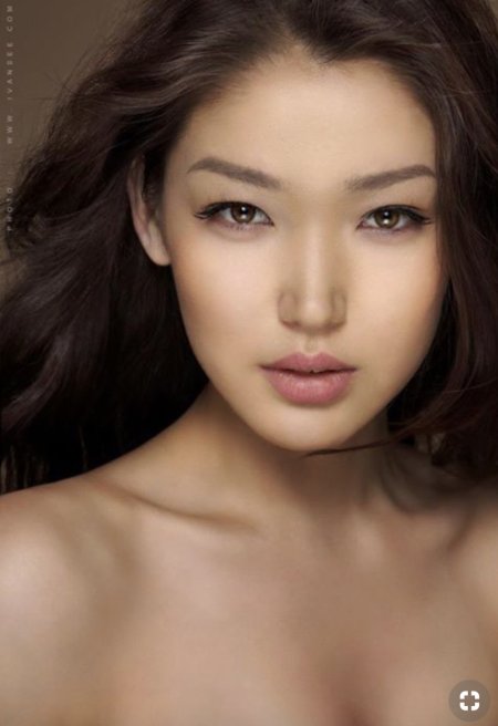 Красивые монгольские девушки