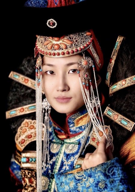 Даниэлла Ван монголка