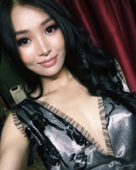 Даниэлла Ван монголка