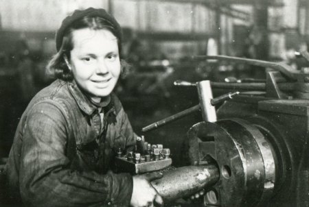 Вера Тихонова токарь блокадного Ленинграда