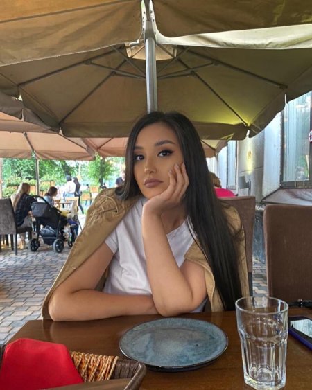 Женщина шикарная