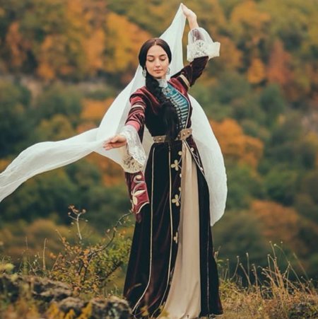 Горянки черкешенки