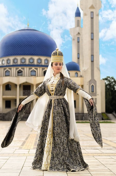 Красивые национальное платья Черкесское