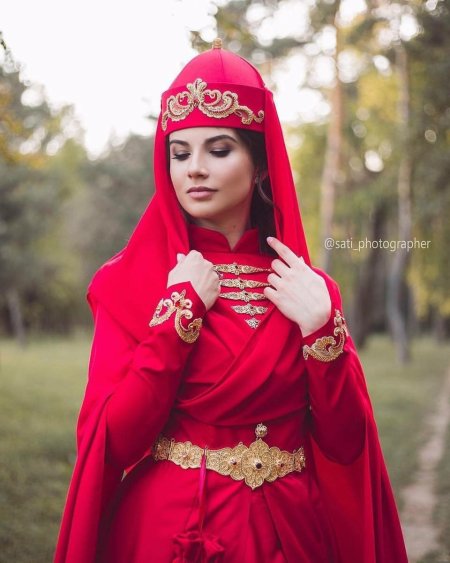 Черкес и черкешенка