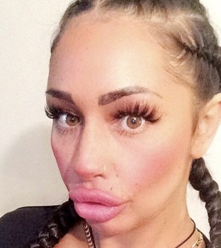 Накаченные губы Алия Бирн