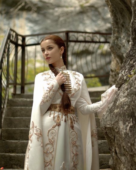 Анна Гуриева