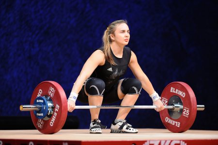 Василиса Абдуллаева тяжелая атлетика