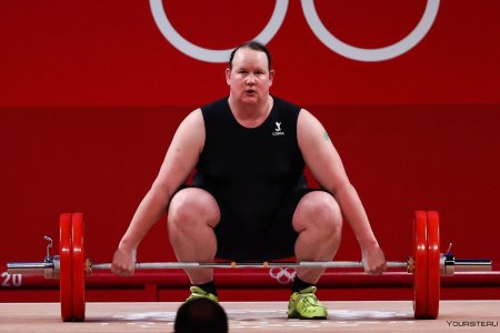 Штангистка Лорел Хаббард