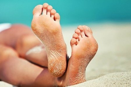 Женские стопы