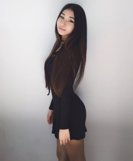 Модель - mari Bambei .