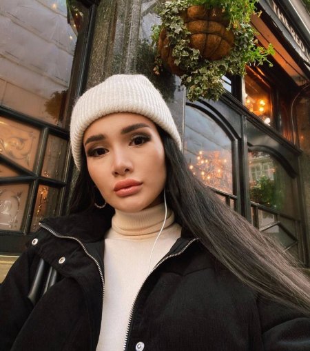 Блоггер Айжан Байзакова