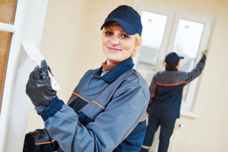 Женщина отделочница