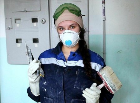 Женщина маляр