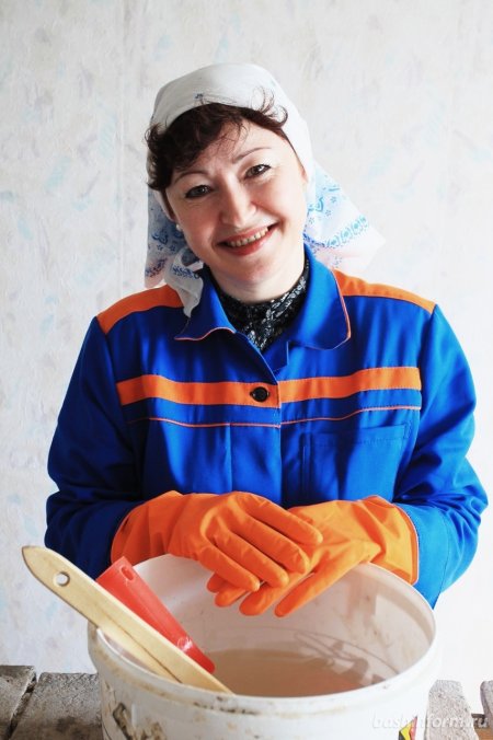 Женщина маляр