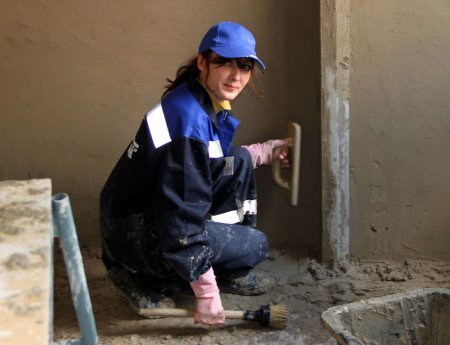 Женщина маляр