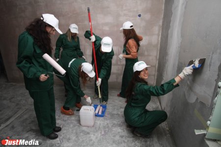 Женская бригада маляров штукатуров