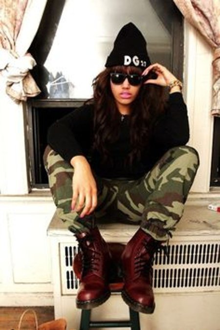 Девушка в камуфляже