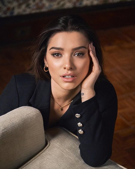 Албания девушки