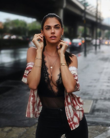 Девушки Ливии