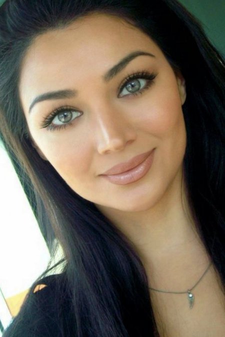 Клаудия Линкс без макияжа