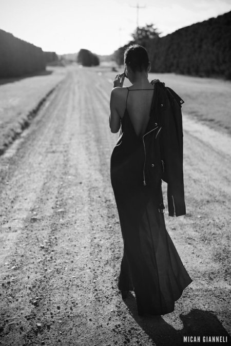 Женщина со спины