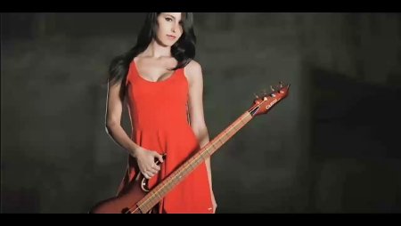 Анна Розенде гитаристка