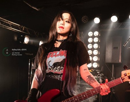 Rolling Quartz участницы