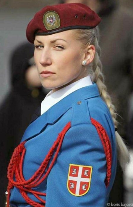 Женщины в сербской армии