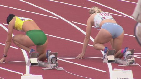 Спортсменки на старте