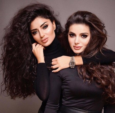 Армянка Эллен Асирян