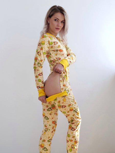 Пижама с карманом на попе